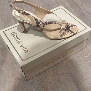 Dolce Vita Izela sz 6 NIB cream  Snake Print Heels
